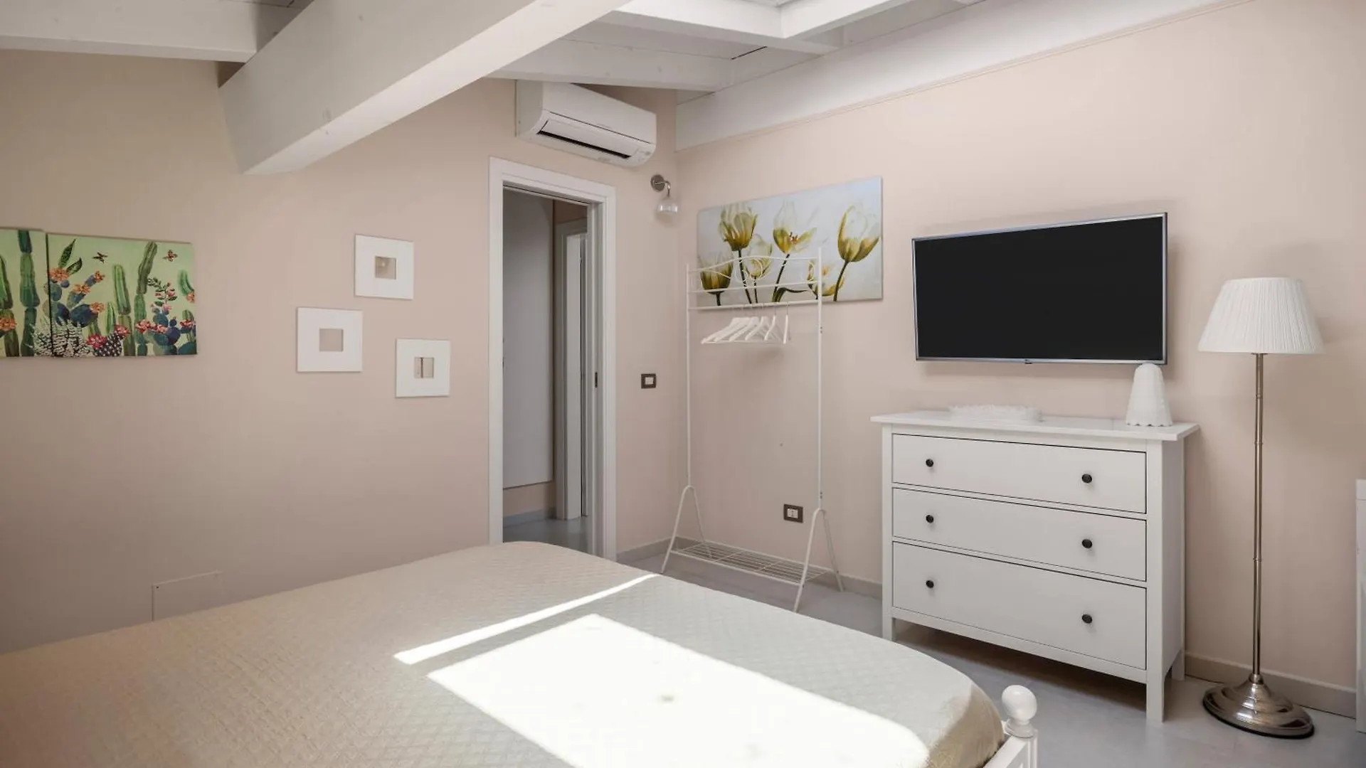 Luxury Panoramic Loft With Heated Pool Near Catania, Taormina, The Sea And Mount Etna By Sicilian Relaxing Homes Giarre Italien